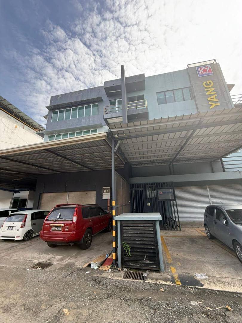 šInanam 3-Storey Semi-D Industrial Warehouse For Saleā¼ļø - 3