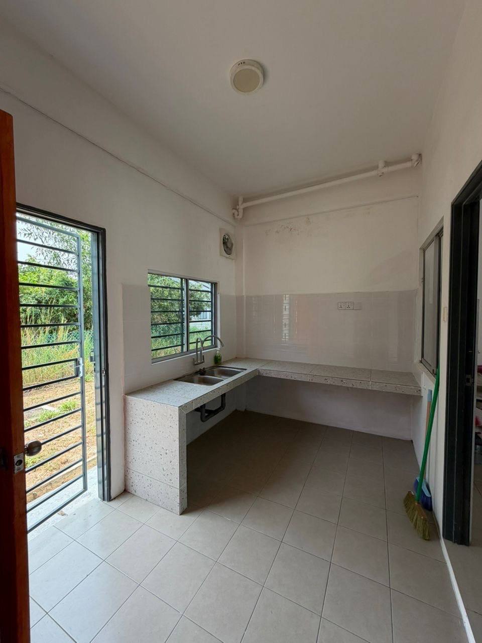 Taman Riang Ria Tuaran Corner Unit For Sale‼️ - 3